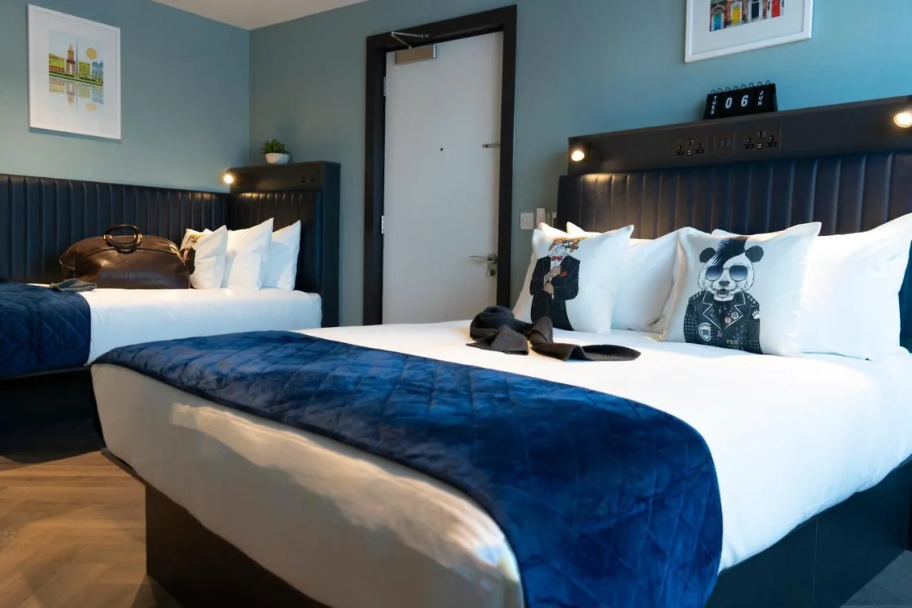 Hotel Dublin One 4*,  Irland